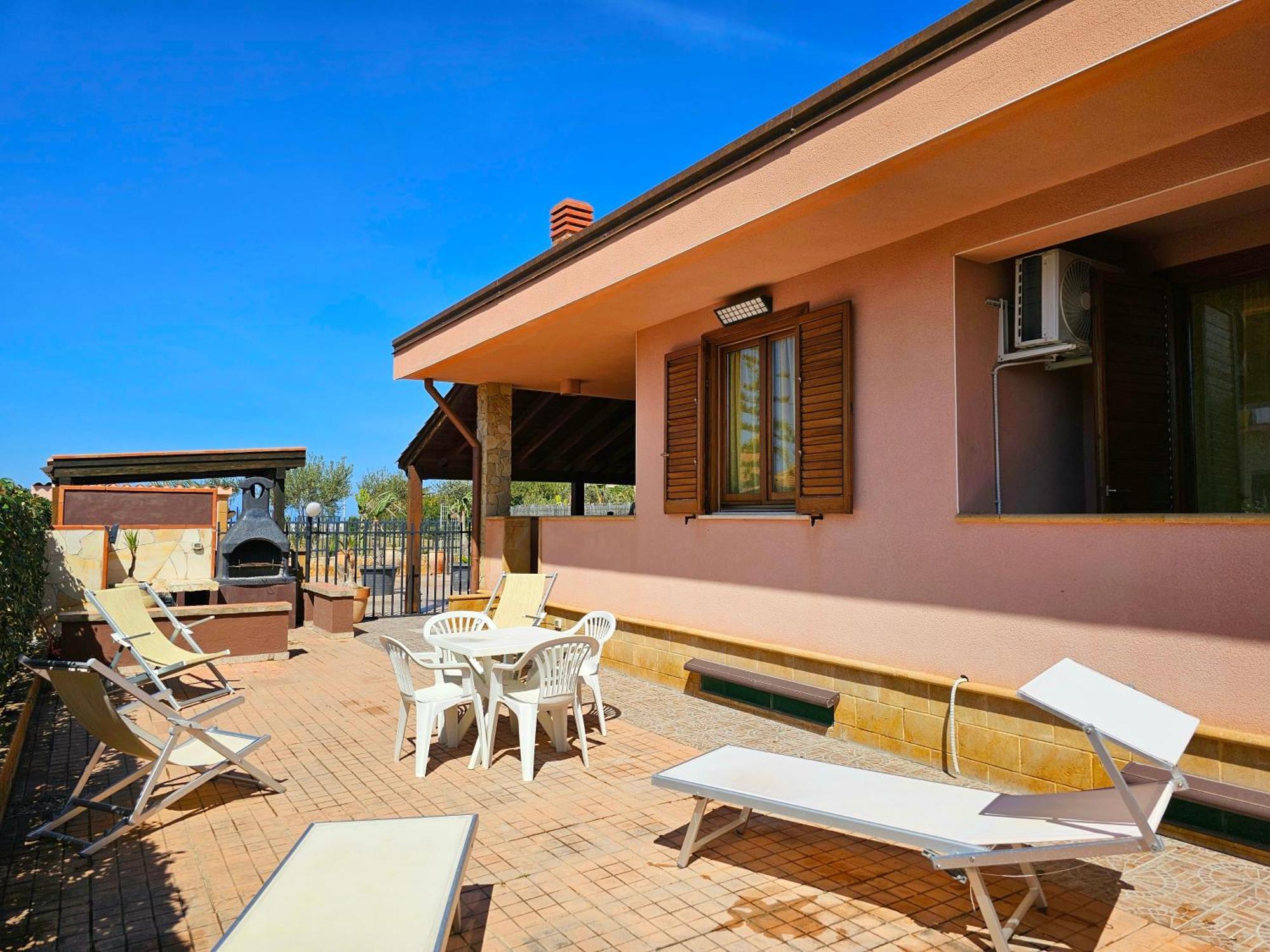 Costa Mediterranea Holiday Homes Campofelice Di Roccella Ngoại thất bức ảnh