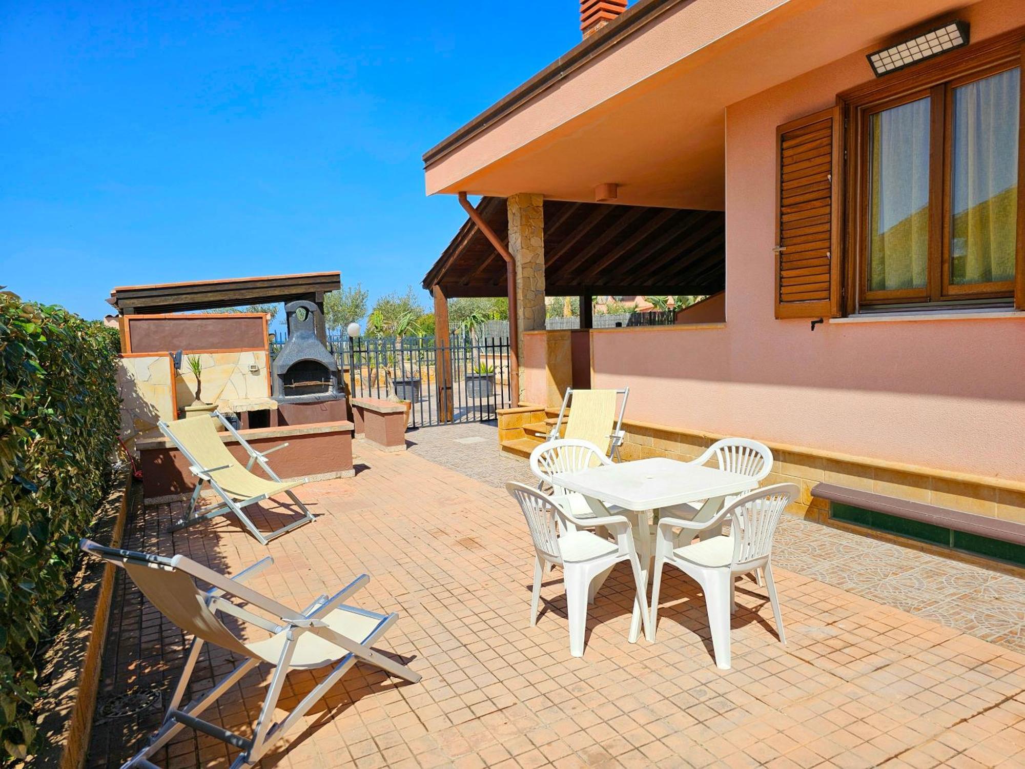 Costa Mediterranea Holiday Homes Campofelice Di Roccella Ngoại thất bức ảnh