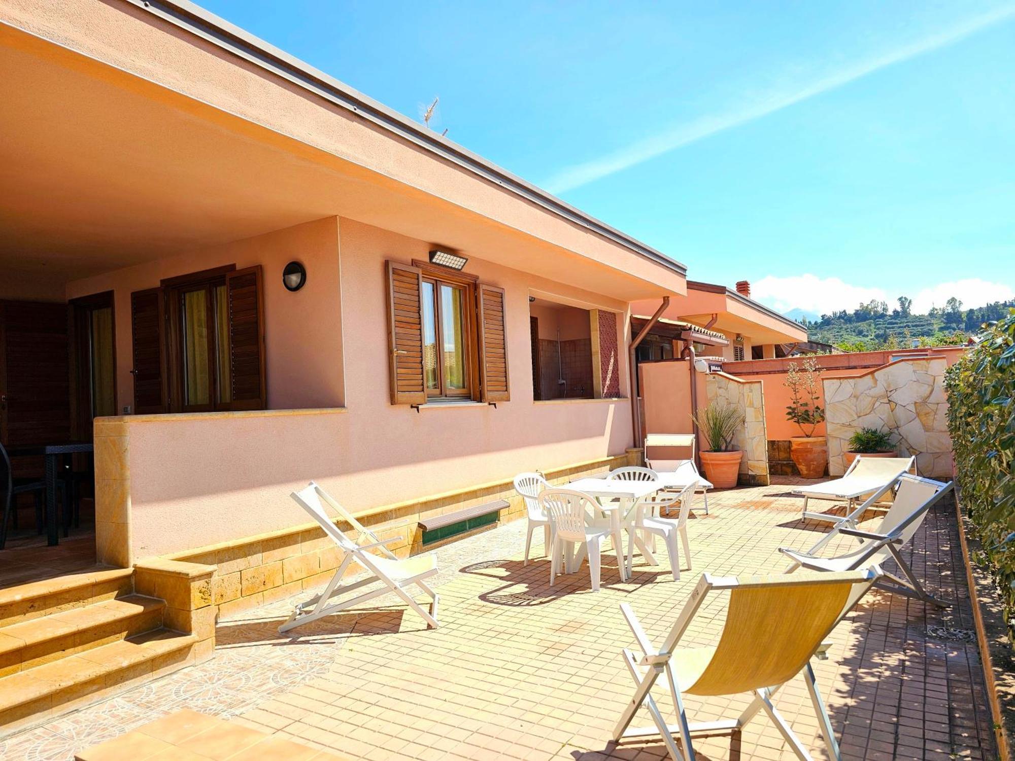 Costa Mediterranea Holiday Homes Campofelice Di Roccella Ngoại thất bức ảnh